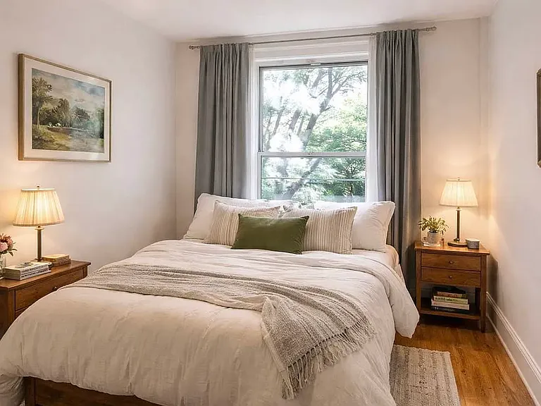560 Hudson St #5 — Photo 2
