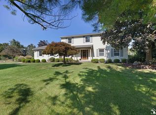 8370 Voigt Ave, Grosse Ile, MI 48138