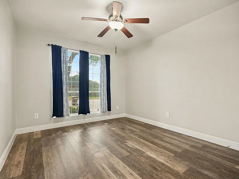 3808 Armand Dr — Photo 8