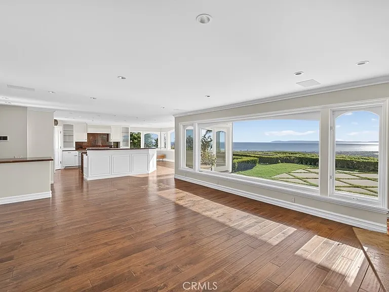 49 Cambria Dr — Photo 10