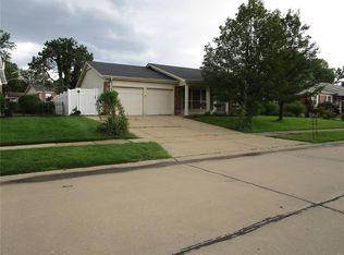 5181 Amberglow Dr, Saint Louis, MO