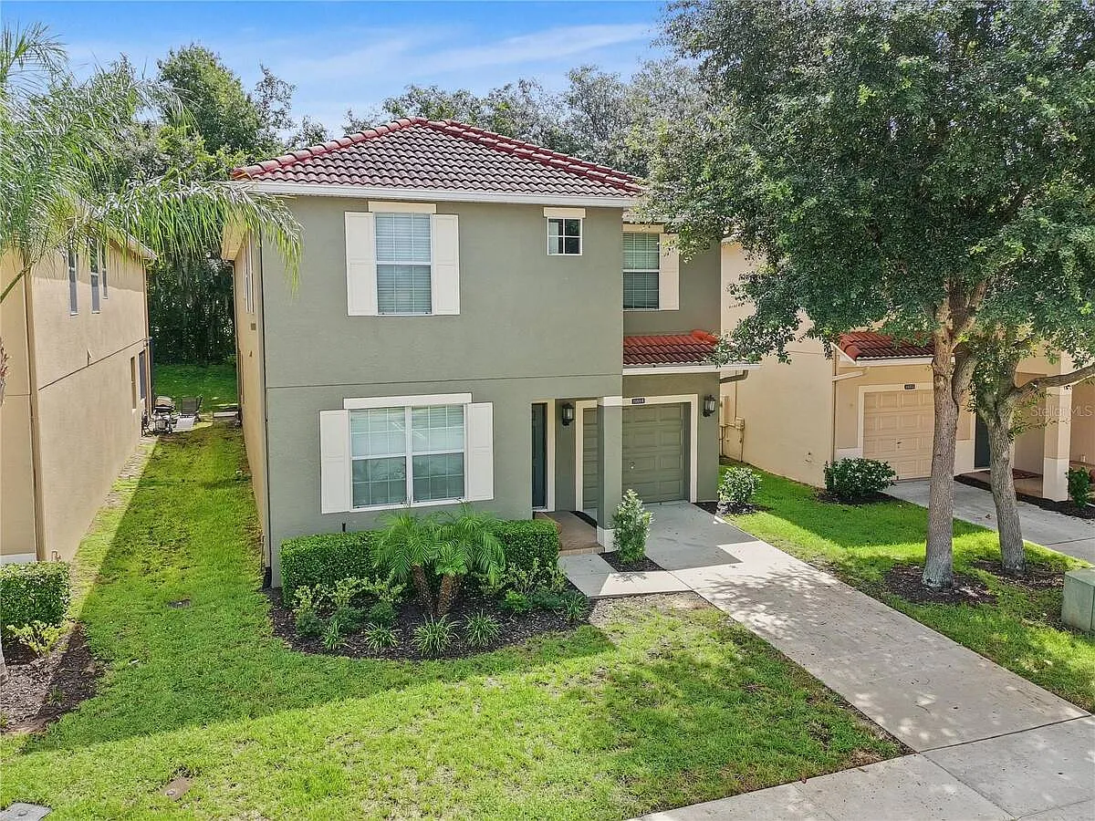 6 bed, 5.0 bath, 3291 sqft, $3,500 — Photo 2
