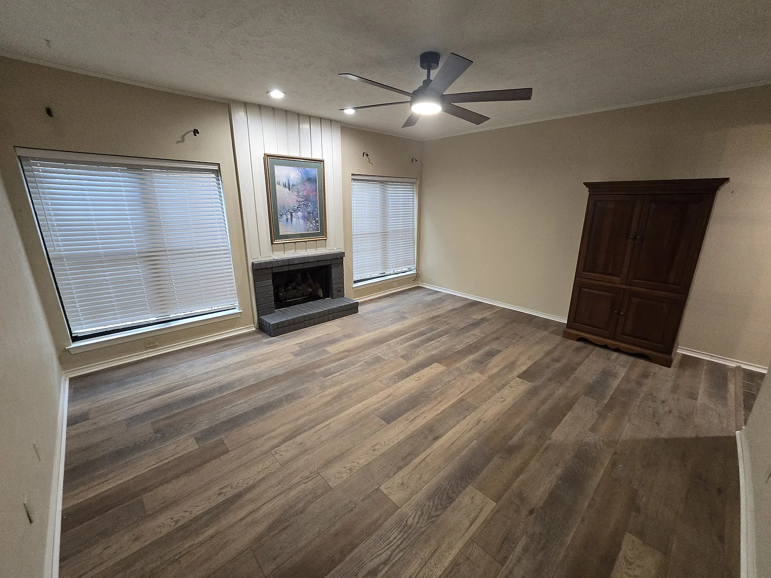3 bed, 1796 sqft, $2,900 — Photo 2