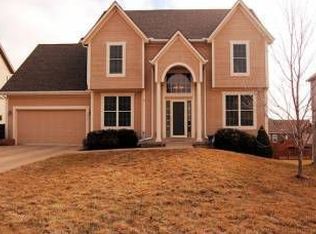 5825 Longview St, Shawnee, KS 66218