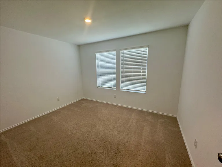 510 Sunray Dr — Photo 18
