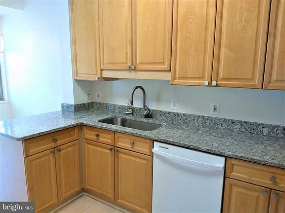 3rd image of 19360 Magnolia Grove Sq #4-59