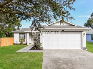 1365 E McDonald Ave, Eustis, FL 32726