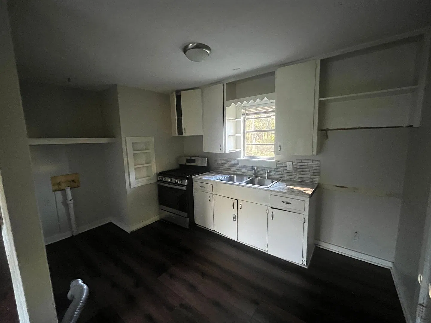 cute little 1 bed 1 bath home — Photo 4