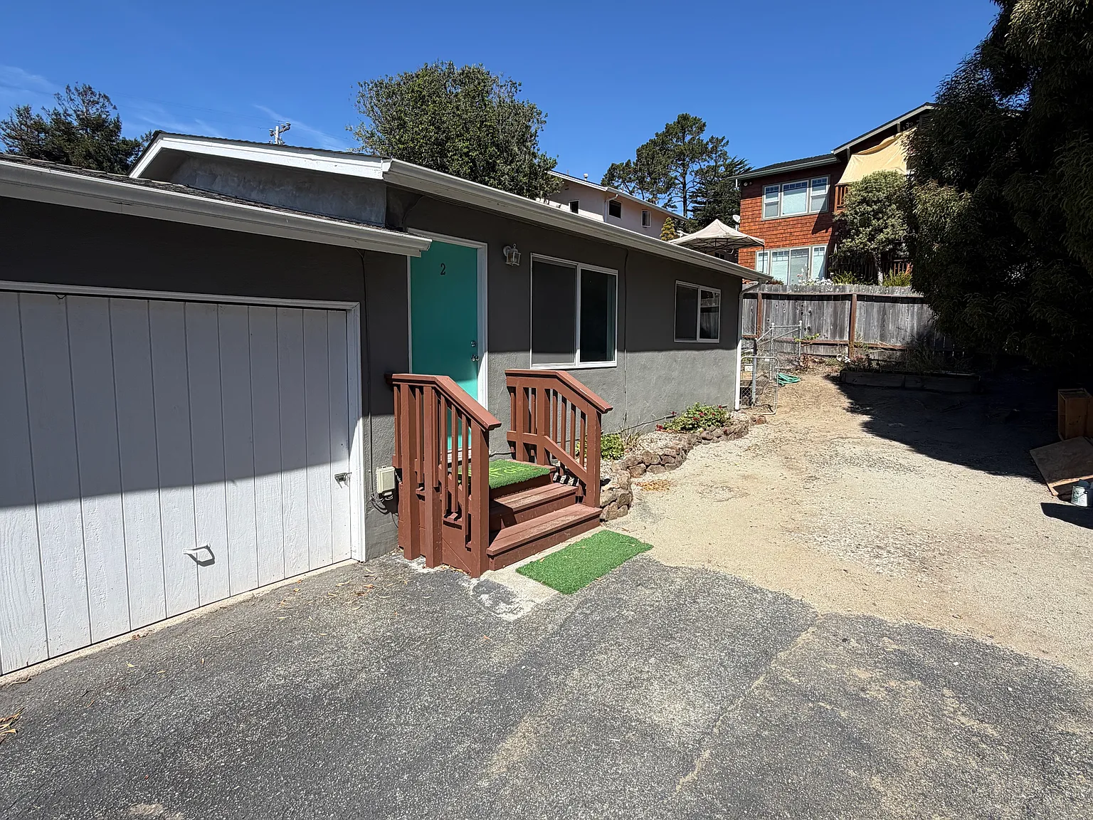 2 bed, 915 sqft, $3,550 — Photo 1