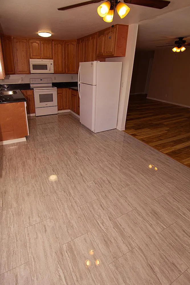 2 bed, 850 sqft, $2,795 — Photo 1