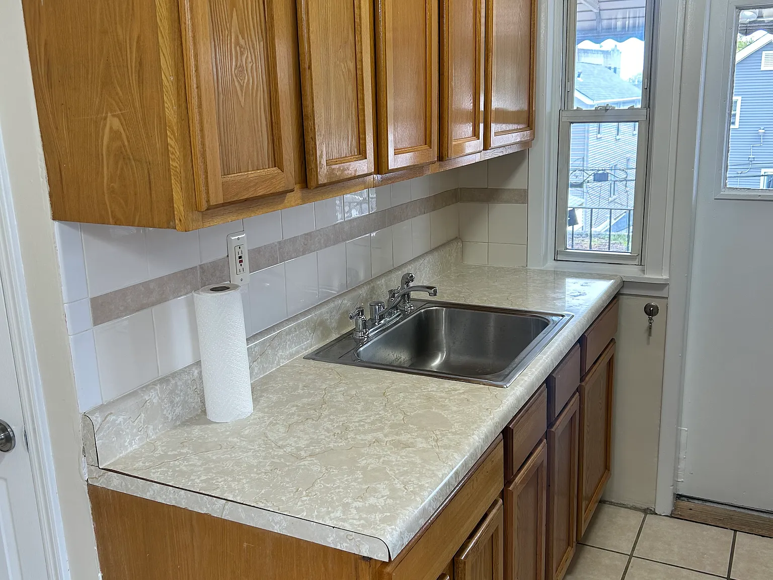 3 bed, $2,900 — Photo 2