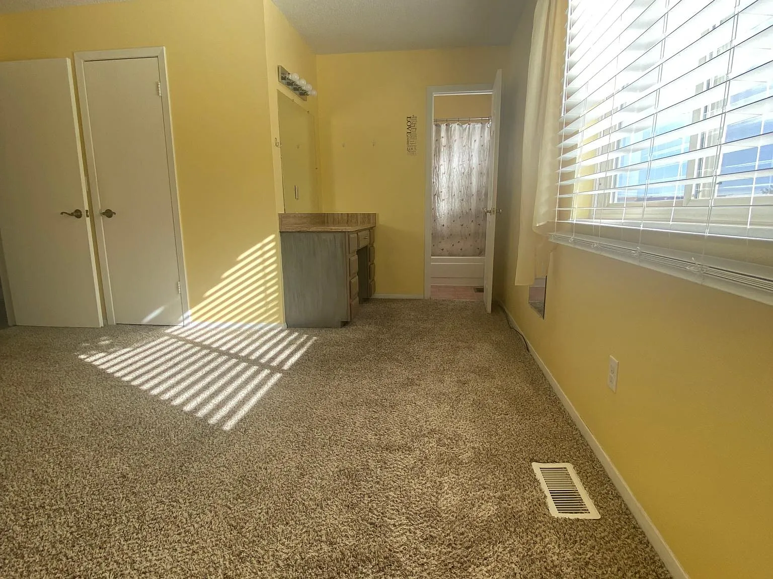 325 Catalina Dr — Photo 4