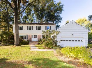 19 Boxwood Place, Rye Brook, NY 10573
