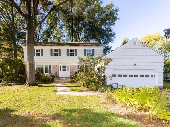 19 Boxwood Place, Rye Brook, NY 10573