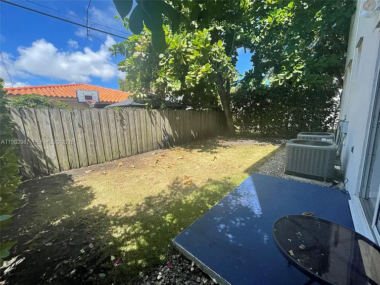 3421 SW 25th St #1 — Photo 36
