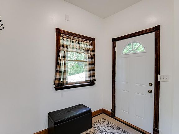 3rd image of 2034 Highwood Ave