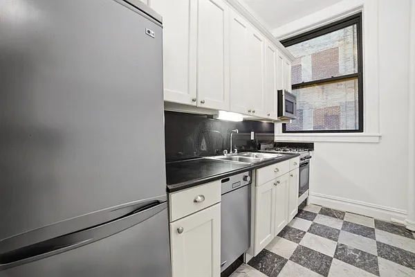 Rented by Citi Habitats | media 18