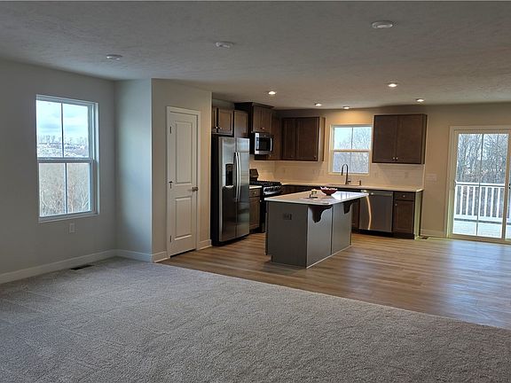 4th image of 235 Southfork Dr