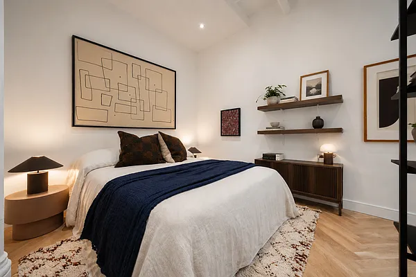 Bedroom, photo 1