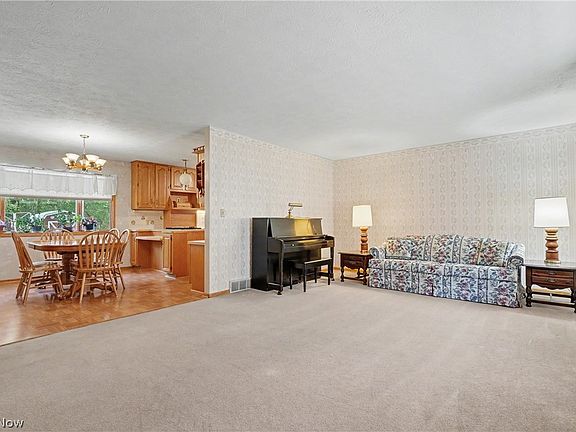 5th image of 778 Sugar Rd