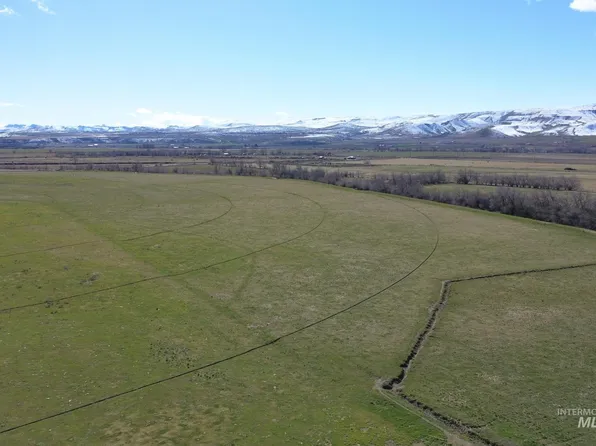 1841 Big Bend Rd, Adrian, OR 97901