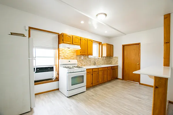 Rented by Brownstone Real Estate | media 11