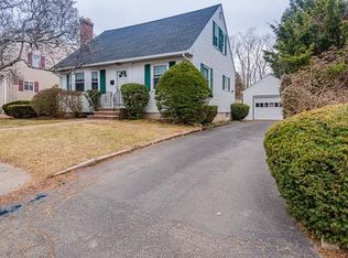 27 Wesson Ave, Quincy, MA 02169