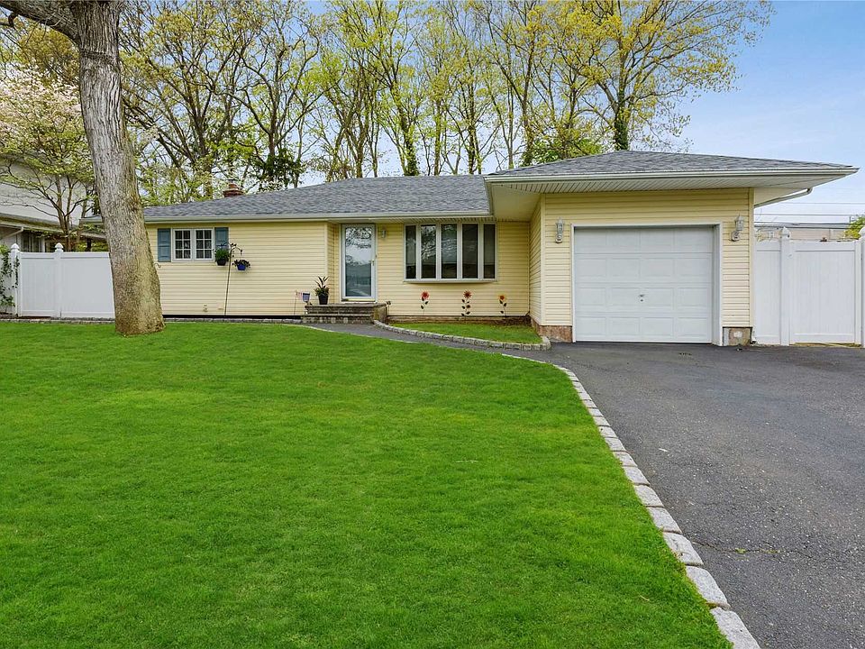 1st image of 55 Falcon Dr