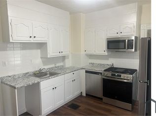 32 Hazelwood Ave UNIT 1, Bridgeport, CT 06605