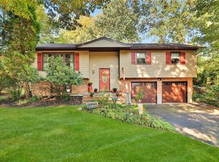 9 Adams Ln, Airmont, NY 10901