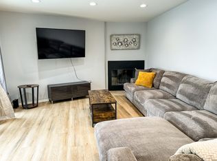 6150 Sylvia Ave, Reseda, CA 91335