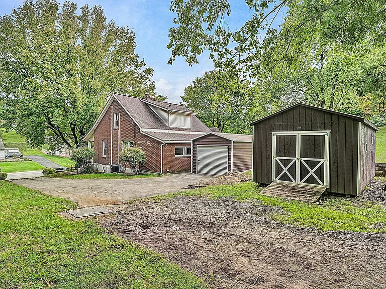 4452 Bonsack Rd — Photo 32