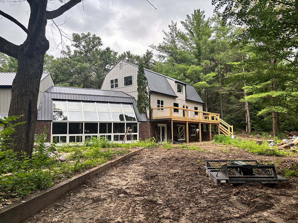 2nd image of 825 Liddle Rd
