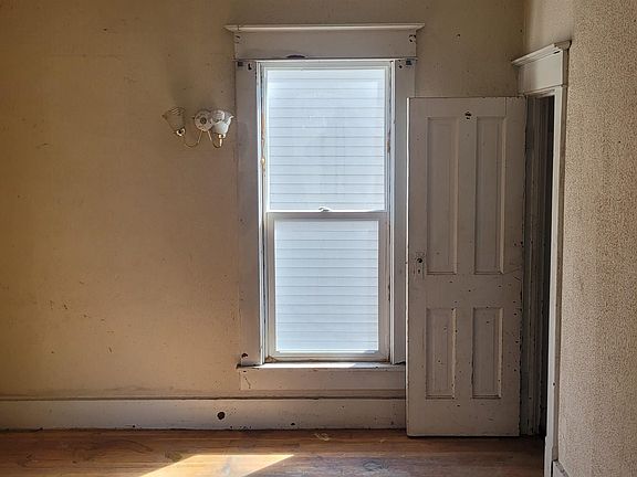 3rd image of 1417 Union St