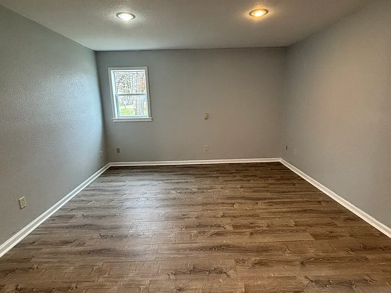 8011 W D Ave #C — Photo 4