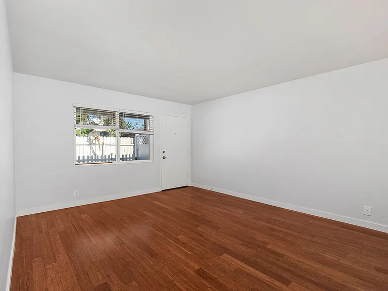 306-308 Elm Ave #861-865 — Photo 18