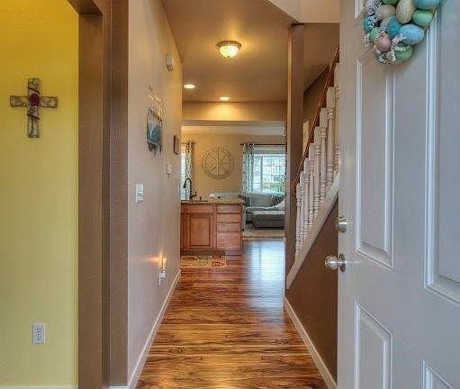 2nd image of 725 La Grande Blvd
