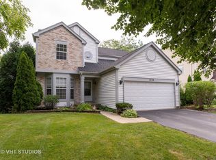 6118 Golfview Dr, Gurnee, IL