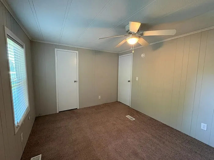 9714 Seymour Ln — Photo 15