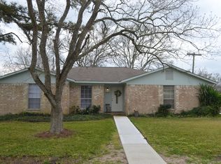 4600 E 26th St, Dickinson, TX 77539