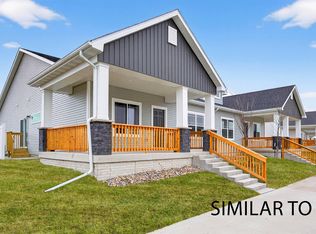 9709 Regatta Ln, Johnston, IA 50131
