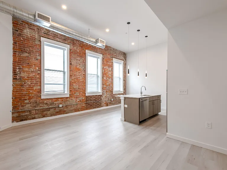 41 West 13