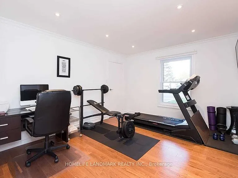 32 Elmvale Blvd — Photo 11
