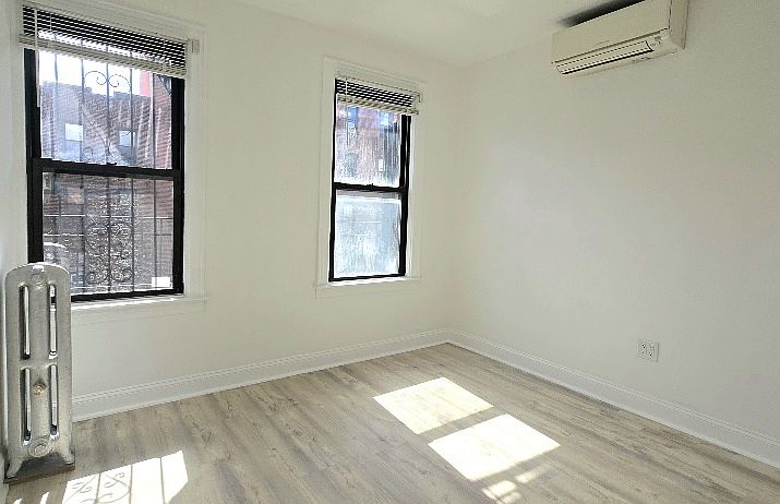 1st image of 2311 28th Ave APT 2F