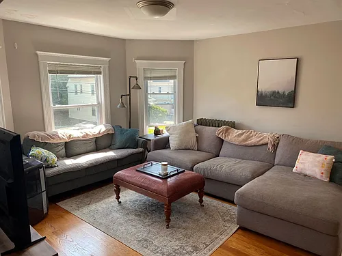 129 Brooks St #2 Photo 1