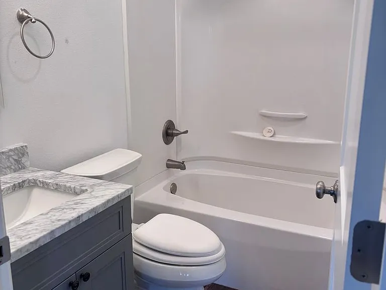 1214 Mosinee Ave — Photo 6