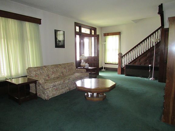 4th image of 516 Grant St