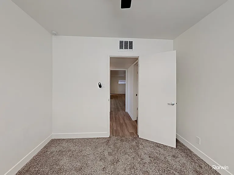 2431 W Shady Glen Ave — Photo 15
