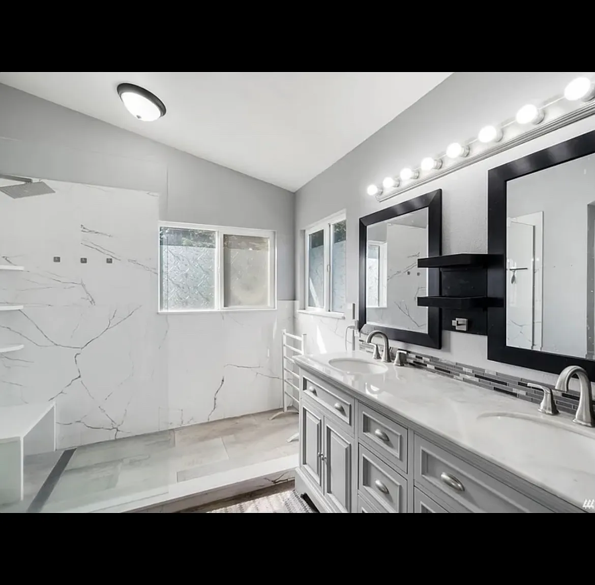4 bed, 1610 sqft, $3,156 — Photo 4