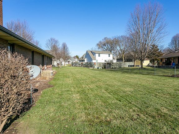 4th image of 1318 Stephenson Dr